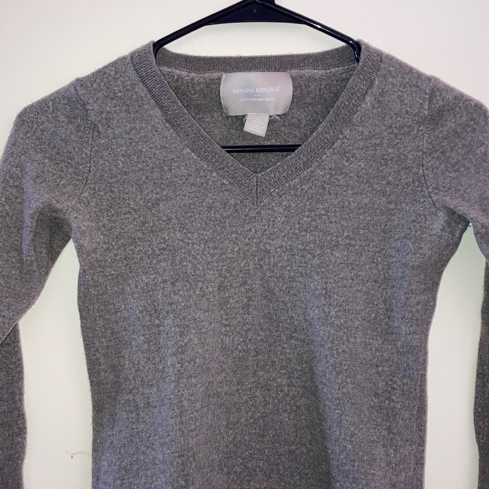 Banana republic tan sweater